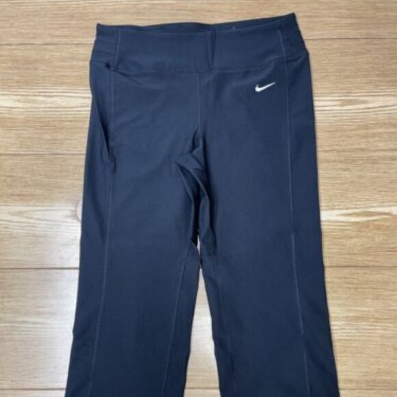 Nike Dri-FIT Capri Pants Womens Gym Training Sweatpants - Picture 3 of 15